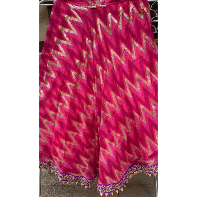 Pink Gopi Skirt with attractive border and full lining Pink Gopi Skirt with attractive border and full lining